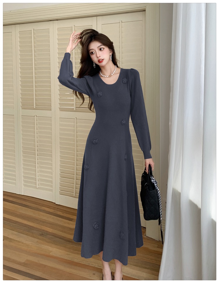 French retro romantic three-dimensional flower decoration bubble long sleeved knitted dress for women in autumn and winter long skirt French retro romantic three-dimensional flower decoration bubble long sleeved knitted dress for women in autumn and winter long skirt