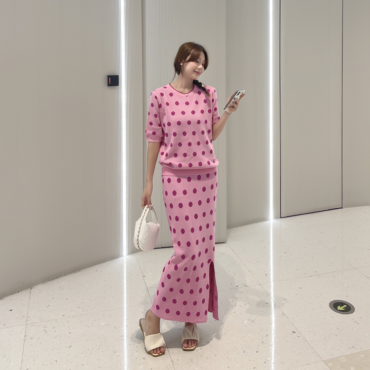 Korean chic summer retro temperament round neck polka dot short sleeved knit shirt+high waisted hip hugging skirt two-piece set Korean chic summer retro temperament round neck polka dot short sleeved knit shirt+high waisted hip hugging skirt two-piece set