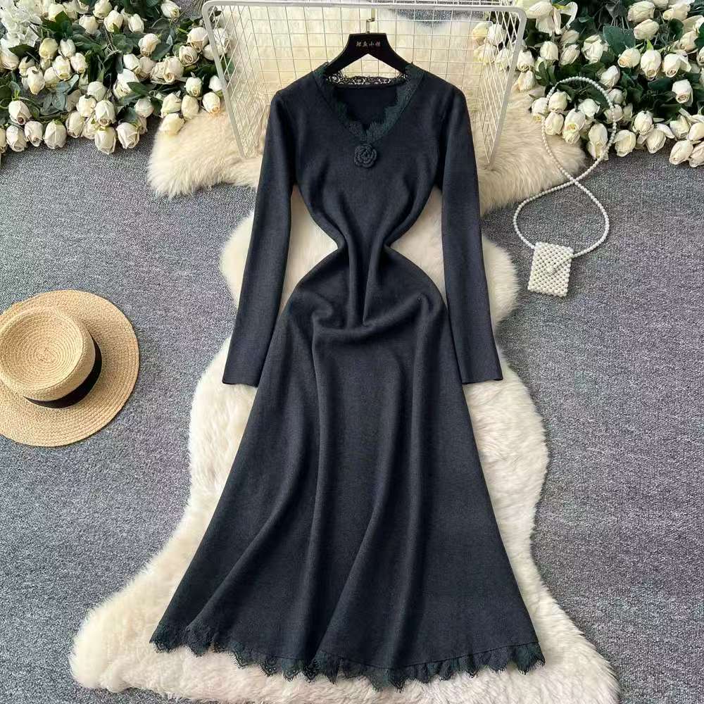 French dress for women in autumn and winter 2025, with a sense of high-end fashion and a slimming look. V-neck long sleeved knitted woolen dress French dress for women in autumn and winter 2025, with a sense of high-end fashion and a slimming look. V-neck long sleeved knitted woolen dress