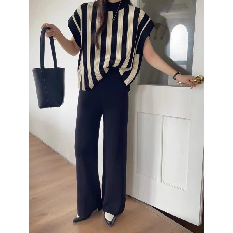 2026 Xiaoxiangfeng temperament socialite knitted fashion suit women's mid neck striped top casual wide leg pants two-piece set 2026 Xiaoxiangfeng temperament socialite knitted fashion suit women's mid neck striped top casual wide leg pants two-piece set