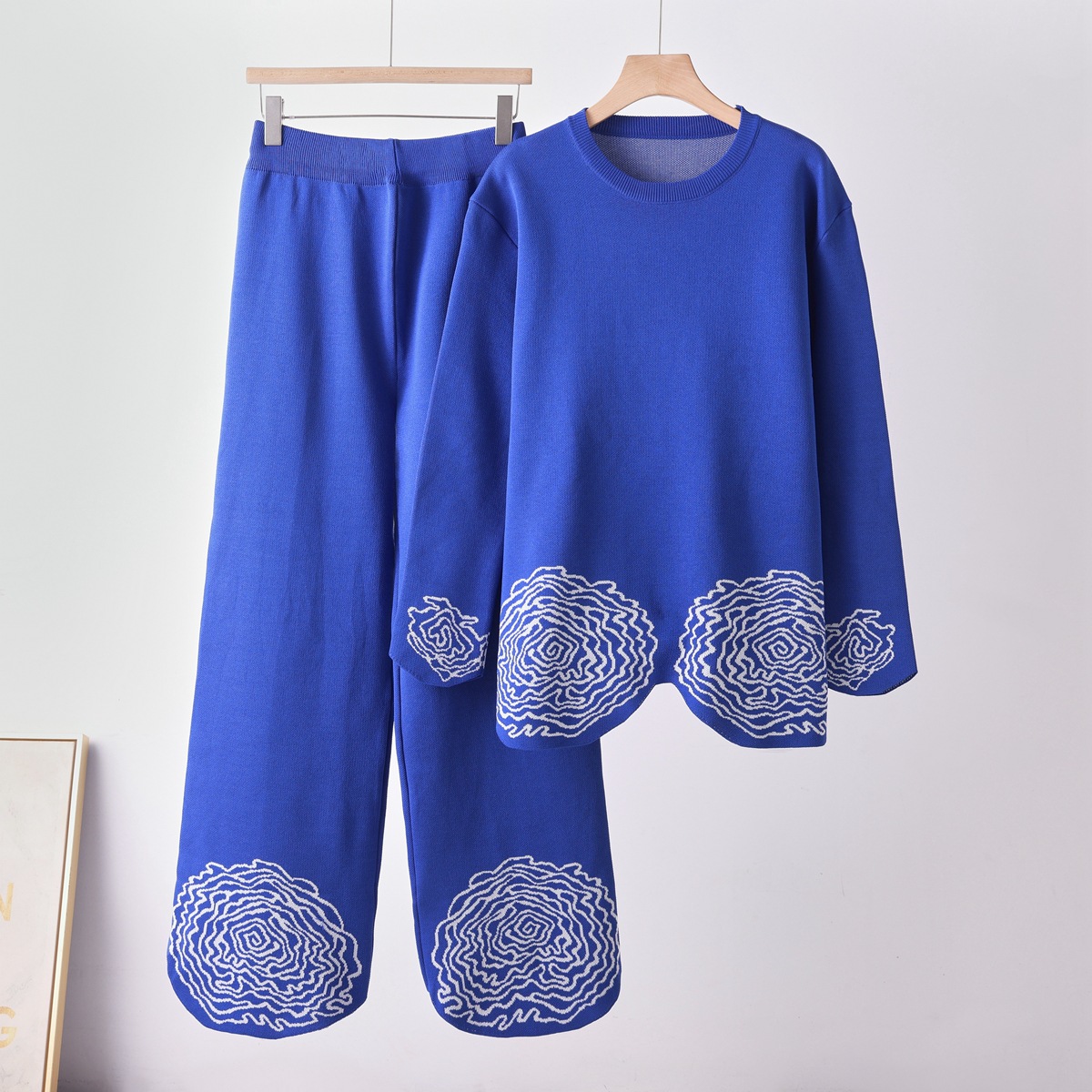 Cross border autumn jacquard knitted suit women's loose long sleeved wide leg pants two-piece set slimming and stylish casual suit women