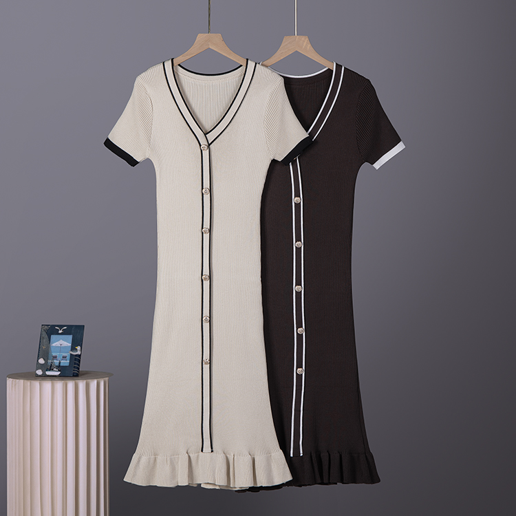 Cross border socialite temperament V-neck long sleeved single breasted waist knitted dress women's autumn sweater slim fit ruffle edge skirt