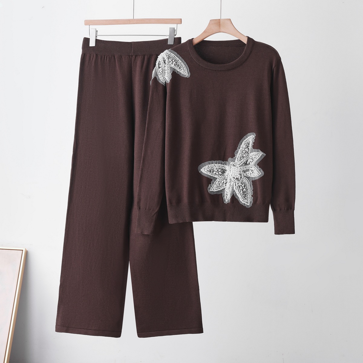 European and American cross-border light luxury style shoulder chain rhinestone butterfly decoration round neck long sleeved wide leg pants knitted two sets for women European and American cross-border light luxury style shoulder chain rhinestone butterfly decoration round neck long sleeved wide leg pants knitted two sets for women