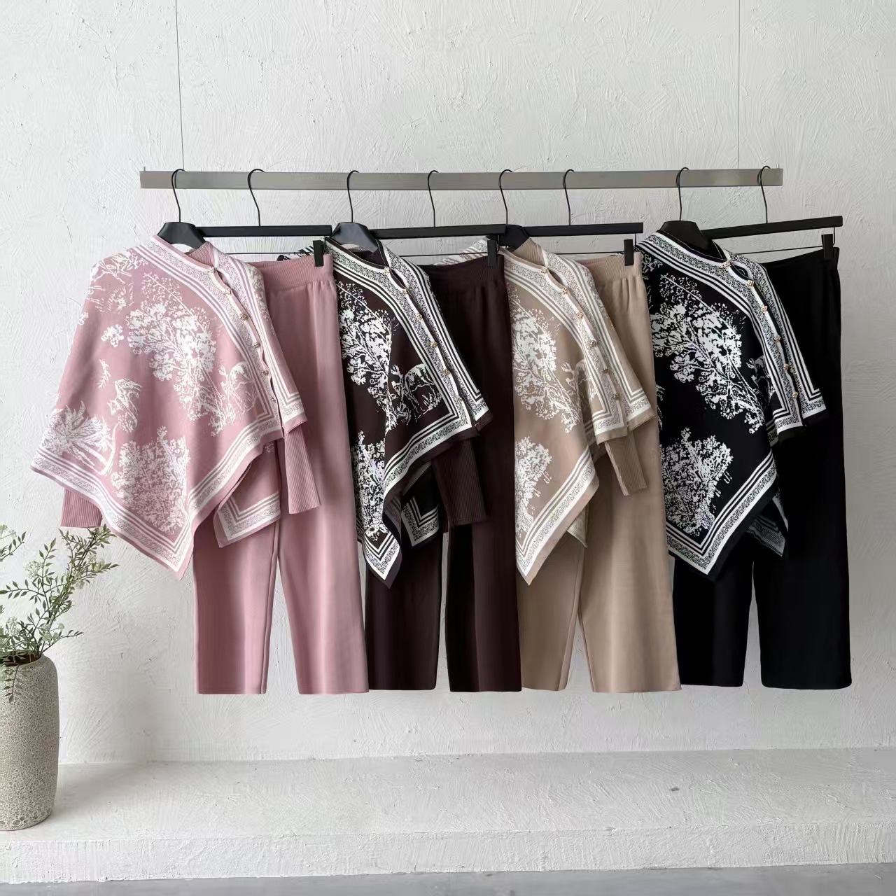 Cross border French retro printed shawl knitted set for women's spring and autumn, high waisted straight leg wide leg pants, temperament three piece set Cross border French retro printed shawl knitted set for women's spring and autumn, high waisted straight leg wide leg pants, temperament three piece set