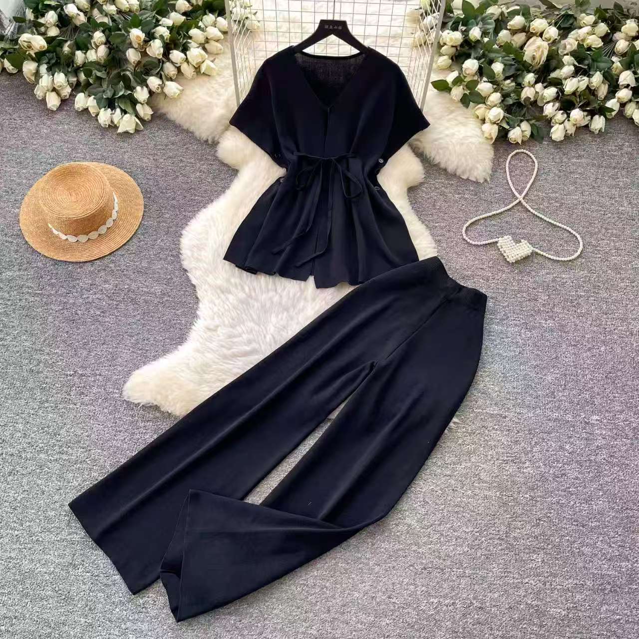 Korean commuter style V-neck vest wide leg pants two-piece set for women 2026 summer slim fit and high-end feeling set Korean commuter style V-neck vest wide leg pants two-piece set for women 2026 summer slim fit and high-end feeling set