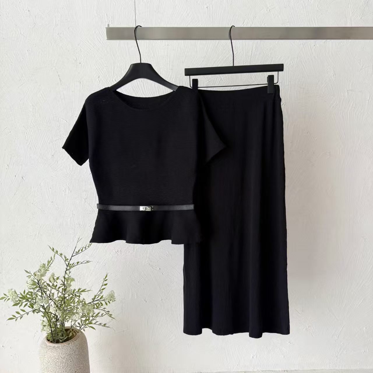 2026 new pit stripe knitted suit women's waist cinched ruffle edge top high waist straight tube half skirt two-piece set temperament 2026 new pit stripe knitted suit women's waist cinched ruffle edge top high waist straight tube half skirt two-piece set temperament