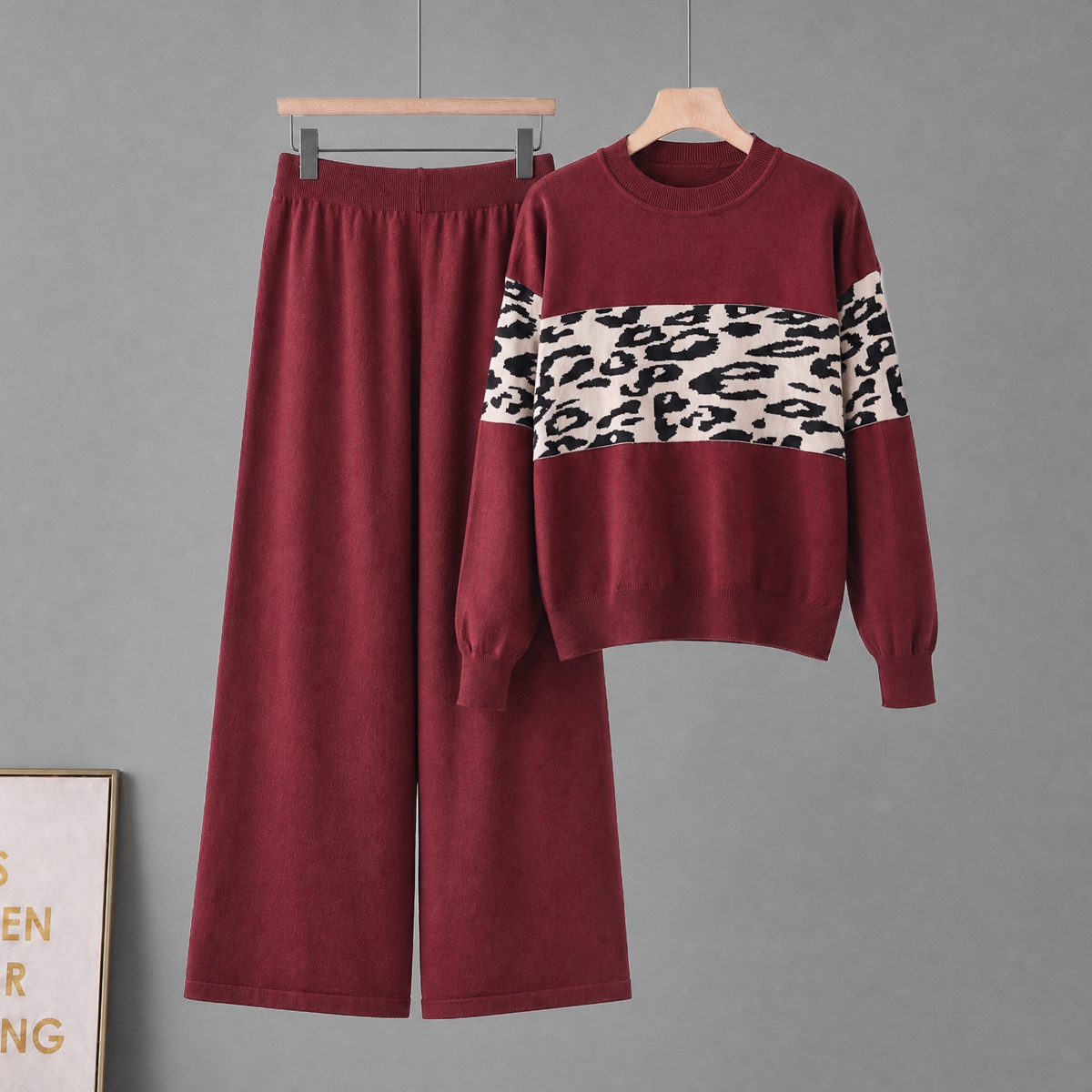 Foreign trade European and American leopard print knitted suit women's two-piece set autumn and winter round neck long sleeved top casual wide leg pants suit women Foreign trade European and American leopard print knitted suit women's two-piece set autumn and winter round neck long sleeved top casual wide leg pants suit women