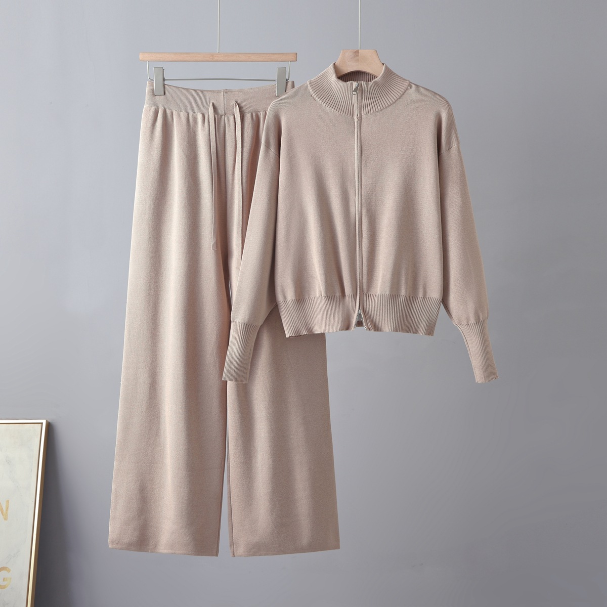 Lazy style casual knitted suit women's autumn and winter new item Korean version round neck zipper sweater cardigan half skirt two-piece set Lazy style casual knitted suit women's autumn and winter new item Korean version round neck zipper sweater cardigan half skirt two-piece set