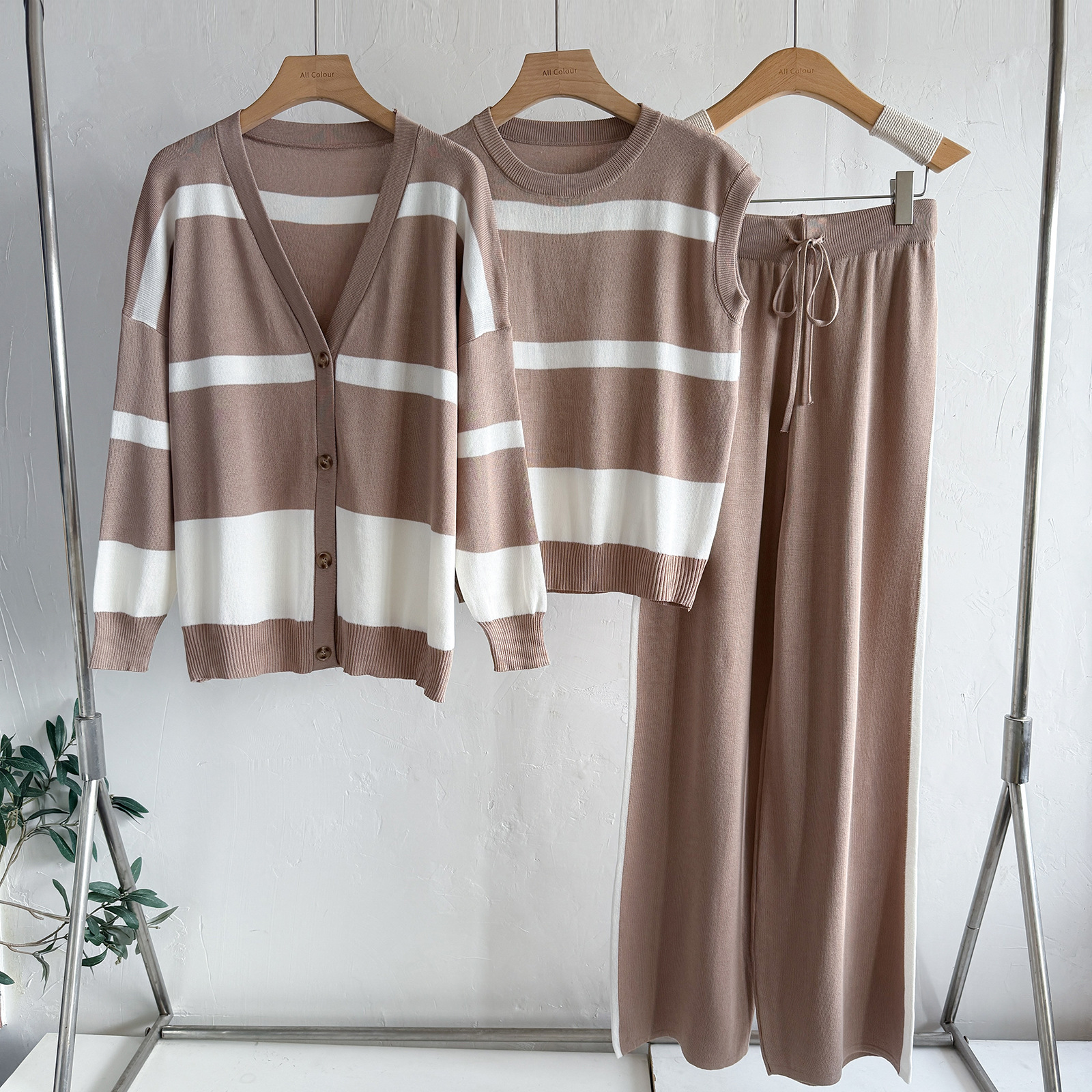 Cross border European Station Wide Leg Pants Sports Stripe Set Women's Autumn and Winter Fashion Loose Leisure European Three Piece Set Trendy