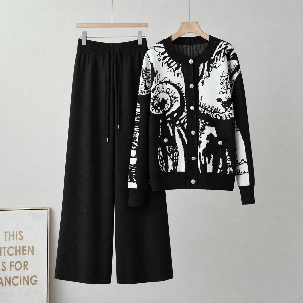 Cross border European casual fashion two-piece women's autumn and winter printed metal buckle knitted cardigan sweater wide leg pants set Cross border European casual fashion two-piece women's autumn and winter printed metal buckle knitted cardigan sweater wide leg pants set