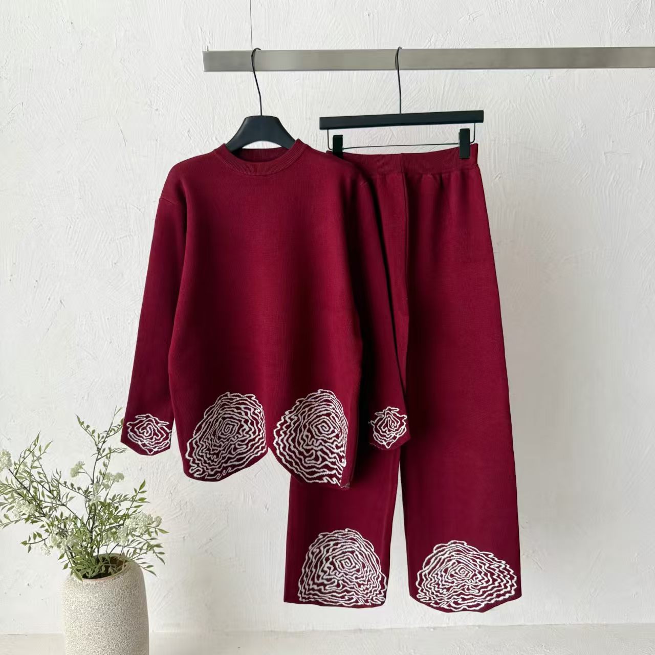 Cross border autumn jacquard knitted suit women's loose long sleeved wide leg pants two-piece set slimming and stylish casual suit Cross border autumn jacquard knitted suit women's loose long sleeved wide leg pants two-piece set slimming and stylish casual suit