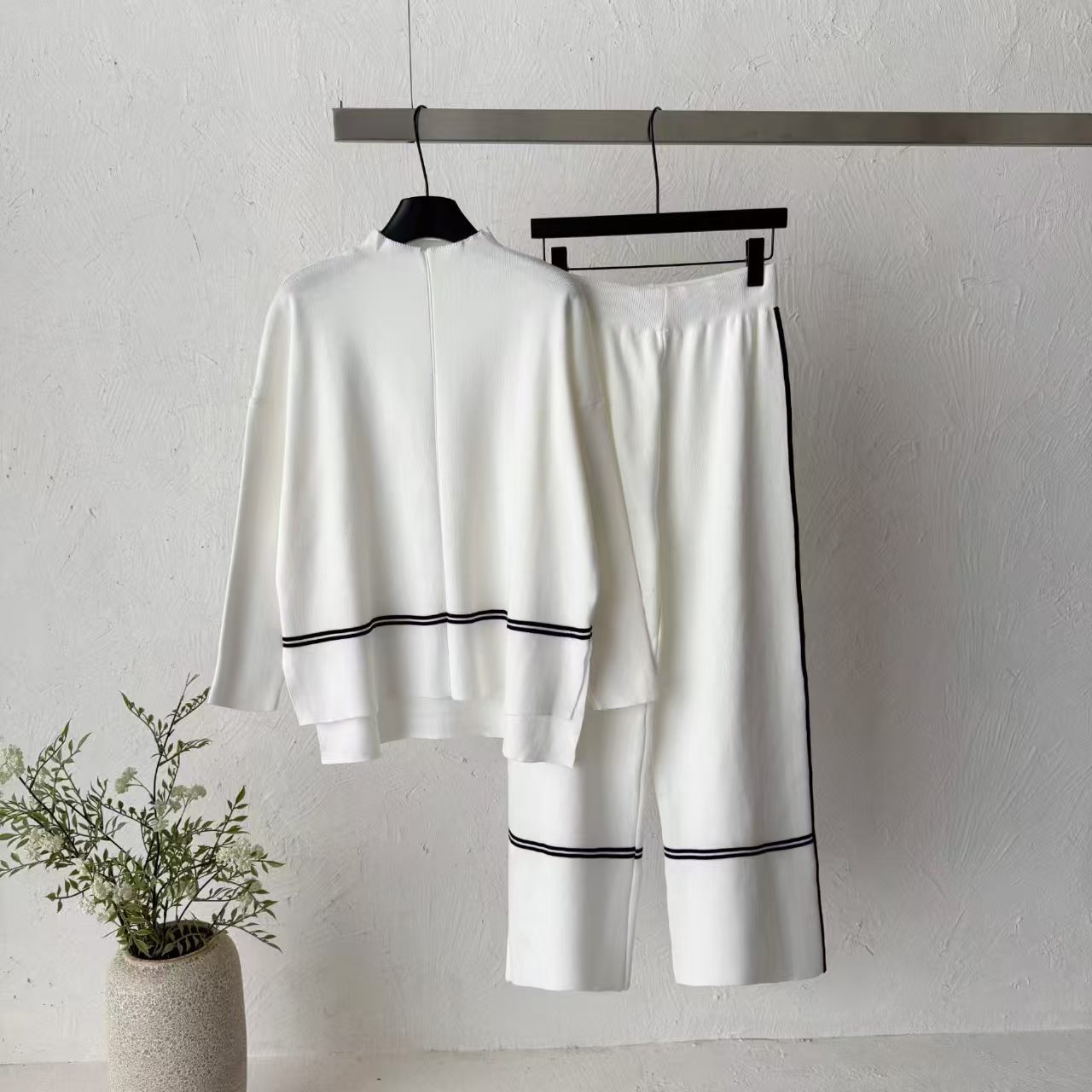 Cross border high-end contrasting striped knitted suit for women's spring and summer half neck wide leg pants two-piece set, lazy style outfit Cross border high-end contrasting striped knitted suit for women's spring and summer half neck wide leg pants two-piece set, lazy style outfit