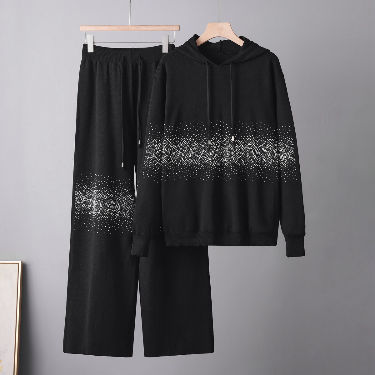 European Heavy Industry Design Feel Hot Diamond Loose Long Sleeve Hoodie Top+Elastic Waist Wide Leg Pants Set European Heavy Industry Design Feel Hot Diamond Loose Long Sleeve Hoodie Top+Elastic Waist Wide Leg Pants Set