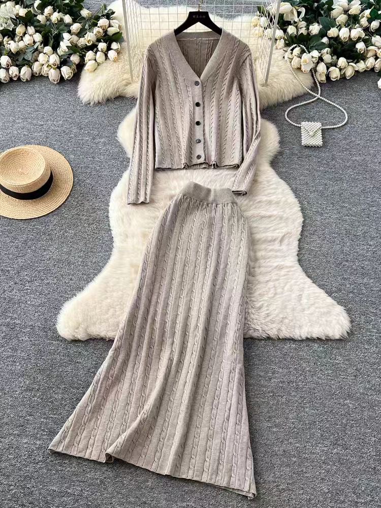 Winter clothing Korean chic niche thickened Fried Dough Twists knit women's sweater+high waist slim skirt two-piece set