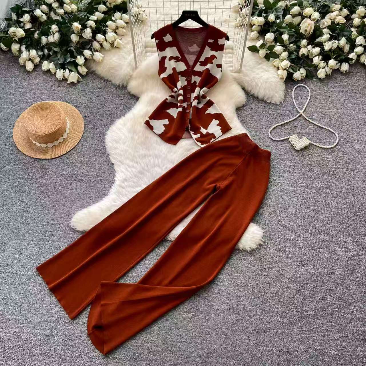 Korean commuter style V-neck vest wide leg pants two-piece set for women 2026 summer slim fit and high-end feeling set