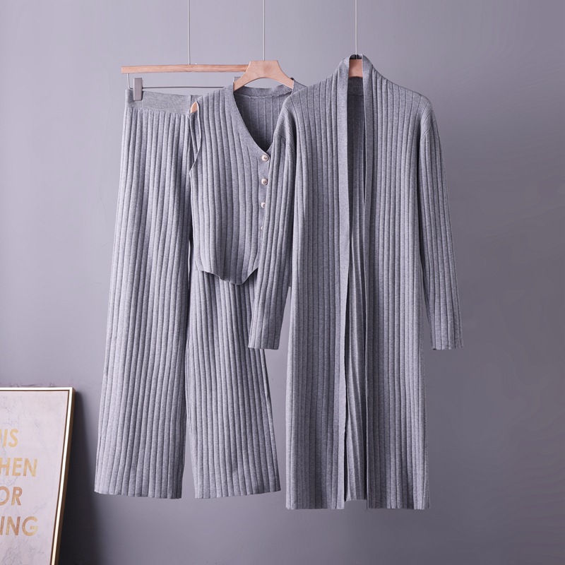 Cross border autumn and winter knitted cardigan women's new Korean version lazy style loose soft and sticky sweater vest three piece set for women Cross border autumn and winter knitted cardigan women's new Korean version lazy style loose soft and sticky sweater vest three piece set for women