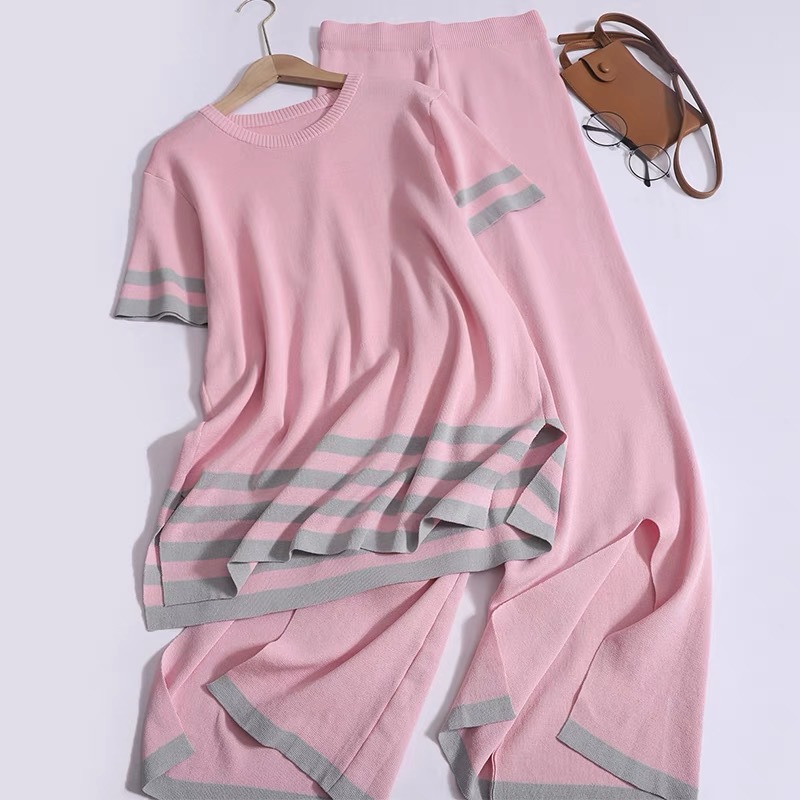 European style contrasting color striped slit short sleeved sweater, slimming and wide leg pants, fashionable and casual two-piece set for women