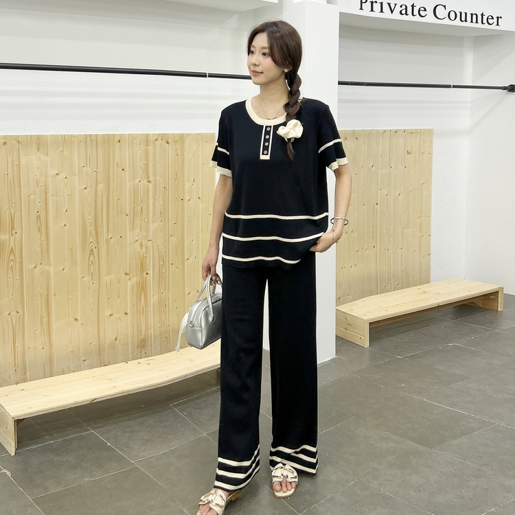 Cross border foreign trade spring and summer women's clothing set, new round neck contrasting color knitted sweater, casual pants, fashionable knitted two sets