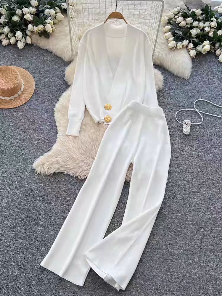 Lazy commuting style knitted V-neck cardigan wide leg pants two-piece set for women's autumn high-end feeling slimming versatile set Lazy commuting style knitted V-neck cardigan wide leg pants two-piece set for women's autumn high-end feeling slimming versatile set