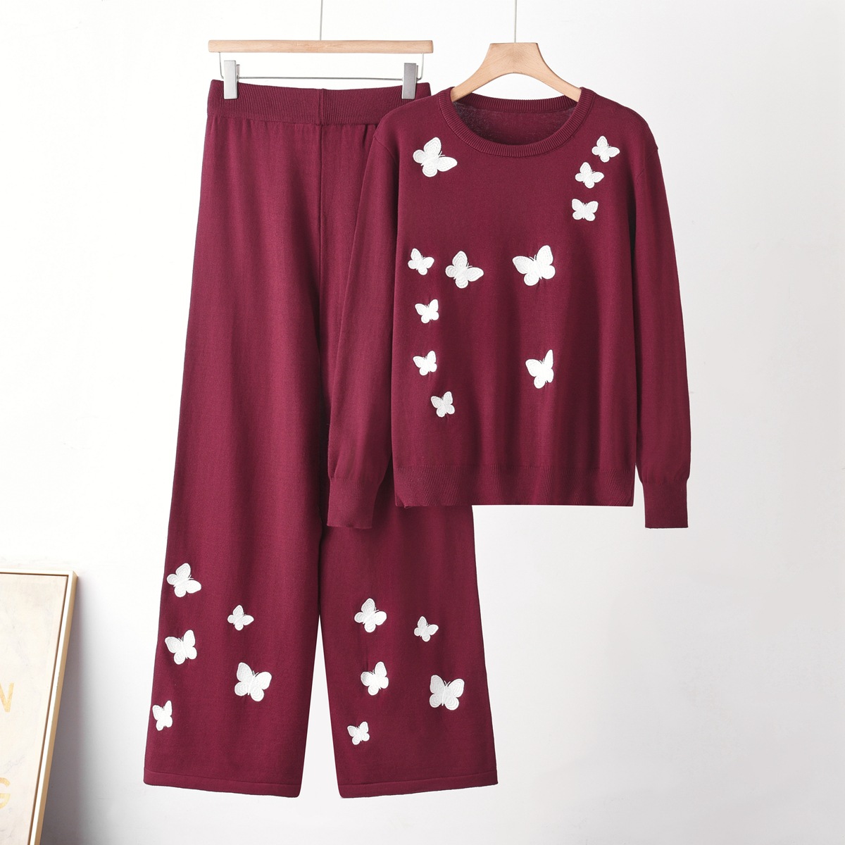 Cross border sweater set for women 2026 new winter style slimming and lazy casual butterfly embroidery two-piece set for trendy women Cross border sweater set for women 2026 new winter style slimming and lazy casual butterfly embroidery two-piece set for trendy women