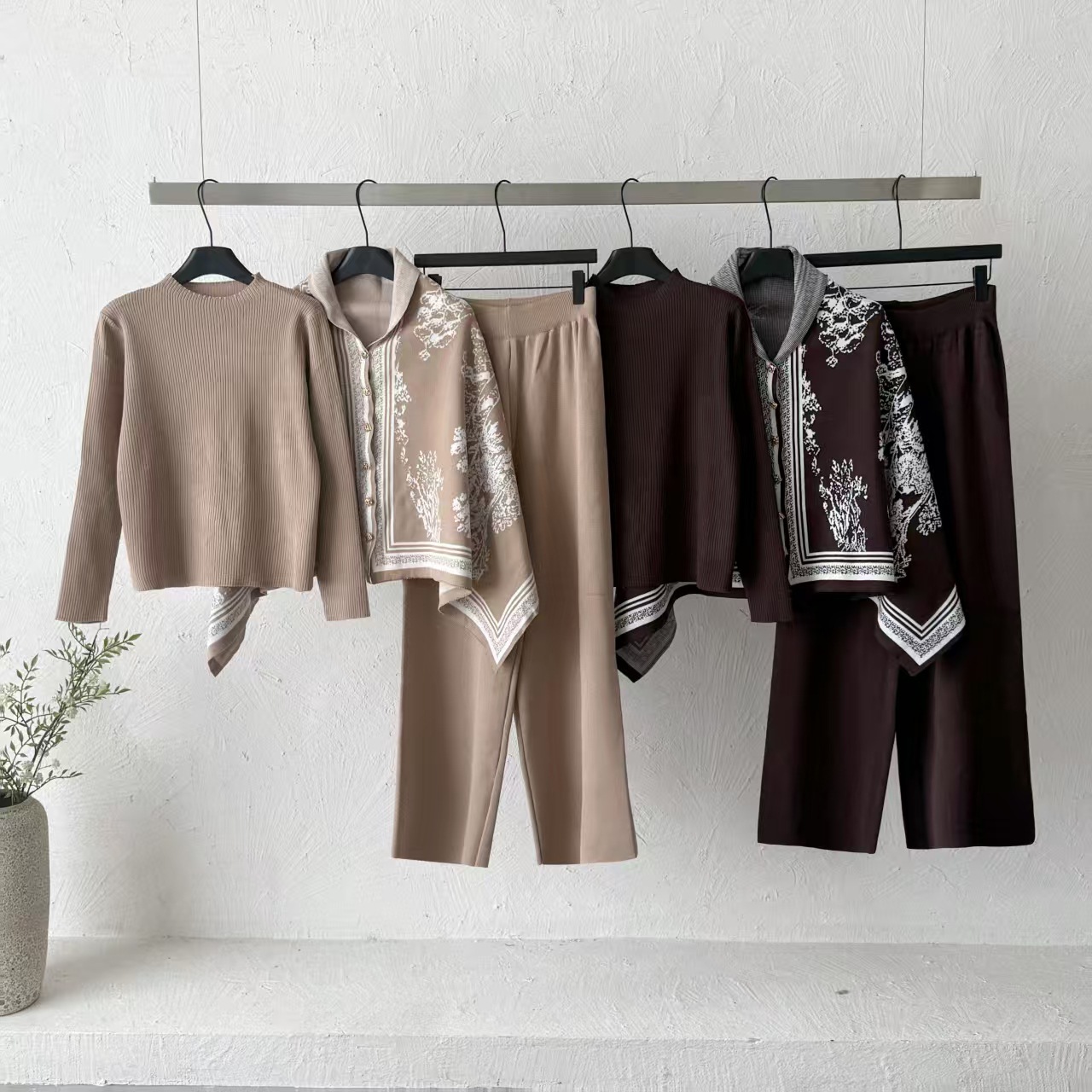 Cross border French retro printed shawl knitted set for women's spring and autumn, high waisted straight leg wide leg pants, temperament three piece set Cross border French retro printed shawl knitted set for women's spring and autumn, high waisted straight leg wide leg pants, temperament three piece set