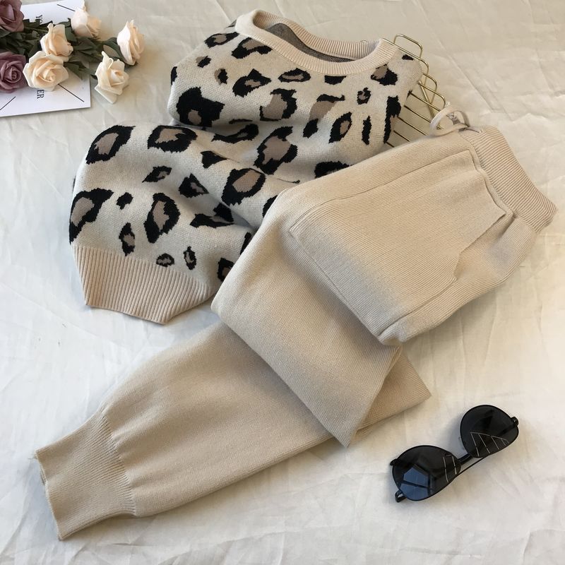 2020 Autumn/Winter New Products European Station Ins Personalized Leopard Pattern Hoodie Long Sleeve Knitted Shirt+Minimalist Shorts Set