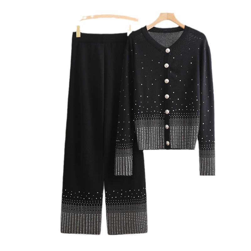 European goods heavy industry diamond studded knitted sweater for women's spring and autumn design sense, high-end western-style slimming cardigan jacket, long pants set, trendy European goods heavy industry diamond studded knitted sweater for women's spring and autumn design sense, high-end western-style slimming cardigan jacket, long pants set, trendy
