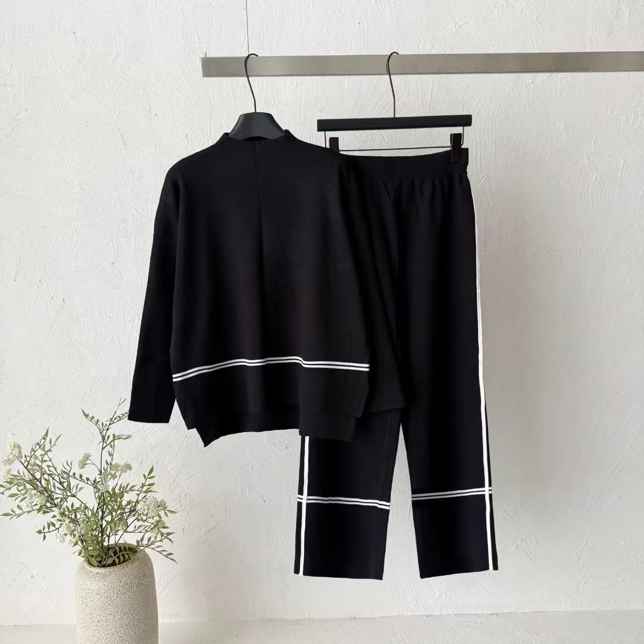 Cross border high-end contrasting striped knitted suit for women's spring and summer half neck wide leg pants two-piece set, lazy style outfit Cross border high-end contrasting striped knitted suit for women's spring and summer half neck wide leg pants two-piece set, lazy style outfit