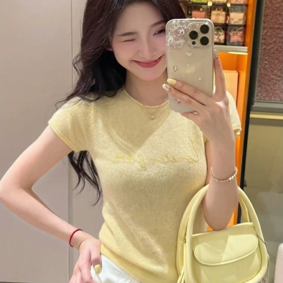 Korean yellow letter shoulder short sleeved T-shirt for women in summer, 2026 super hot, age reducing, huge, beautiful top Korean yellow letter shoulder short sleeved T-shirt for women in summer, 2026 super hot, age reducing, huge, beautiful top