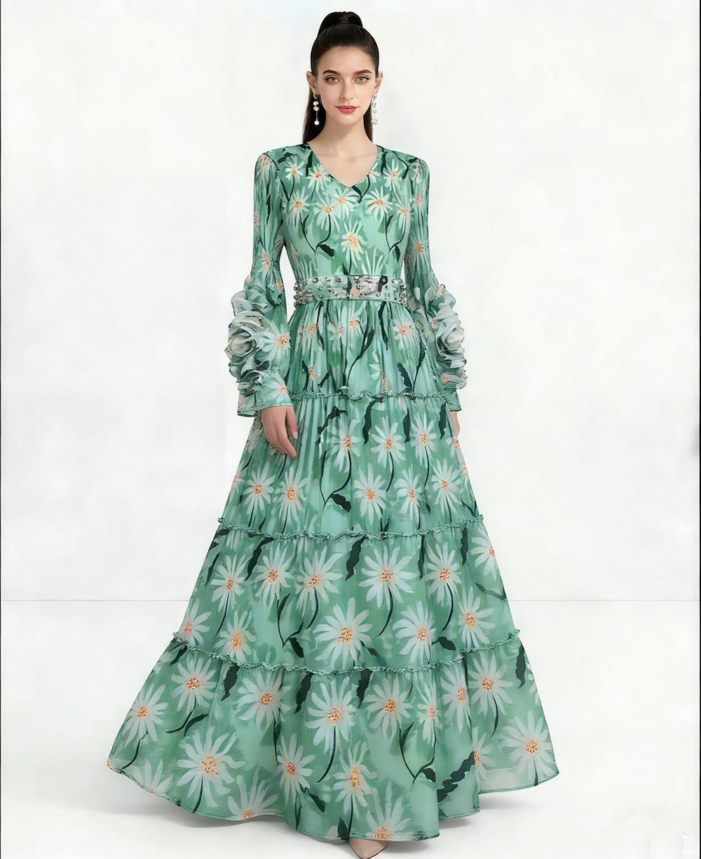 Factory self operated zero binding printed dress, 3-layer enlarged cake skirt
