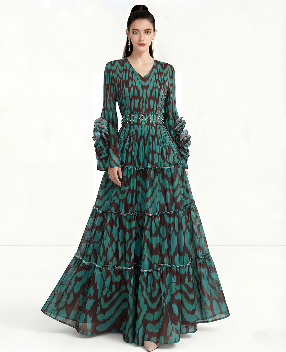 Factory self operated zero binding printed dress, 3-layer enlarged cake skirt Factory self operated zero binding printed dress, 3-layer enlarged cake skirt