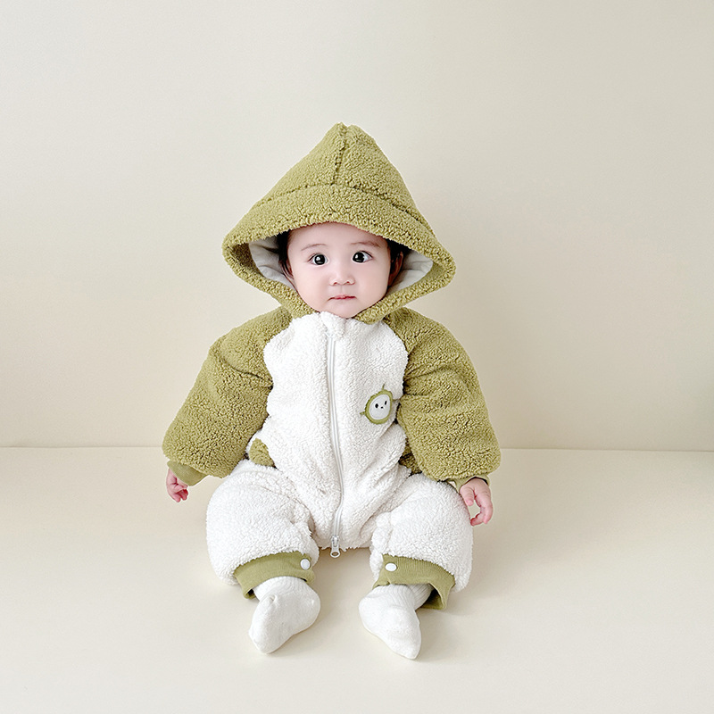 Baby winter jumpsuit with thickened and plush insulation, newborn baby cotton clothes, newborn clothes, cute autumn and winter outings