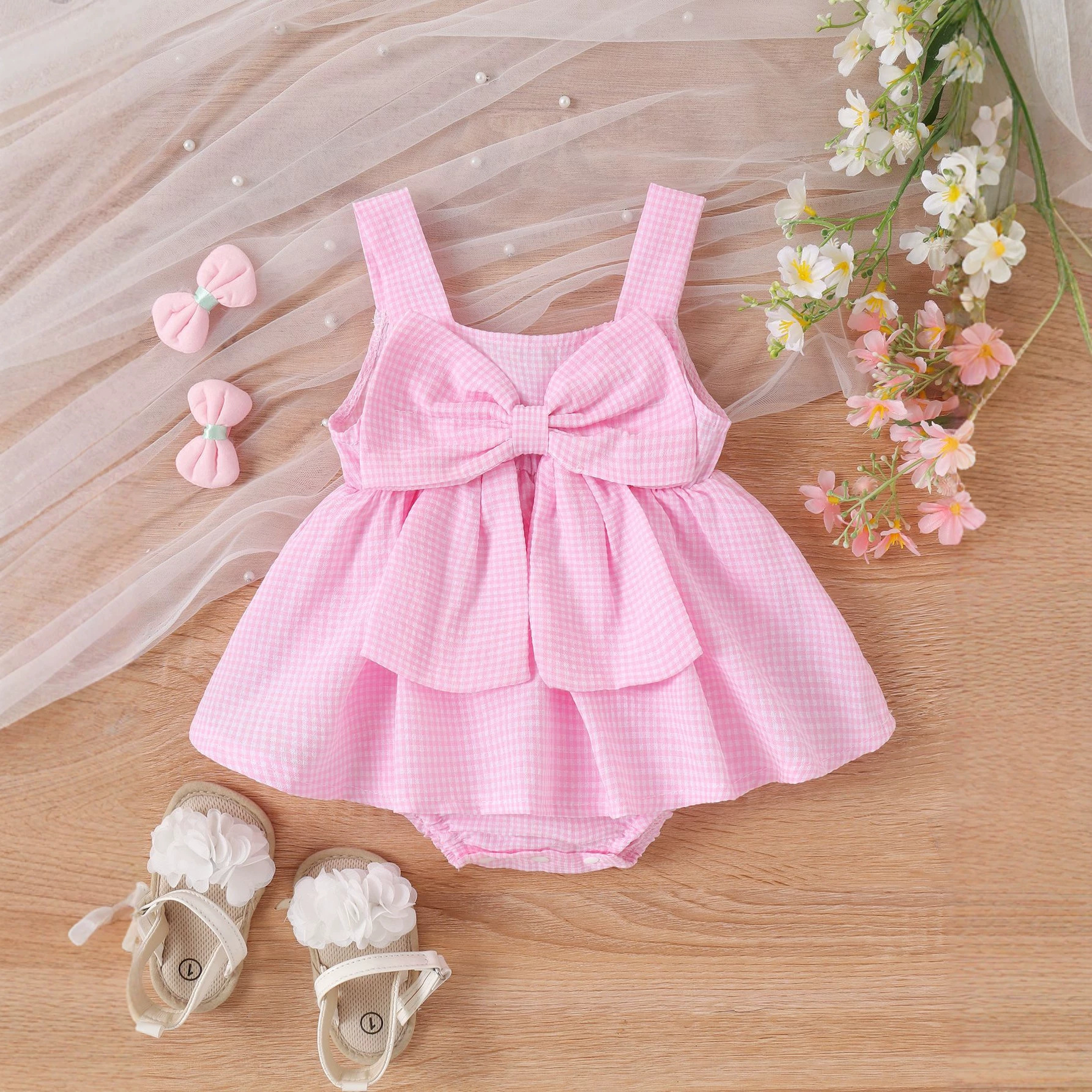 Baby summer gentle breeze bag fart skirt pink and white checkered large bow suspender skirt for women's fashion