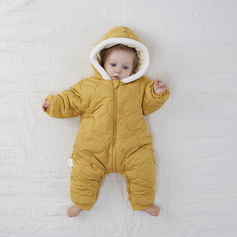 Newborn baby jumpsuit winter clothing for boys and girls going out in winter, cotton clothing with thick insulation, winter hair replacement