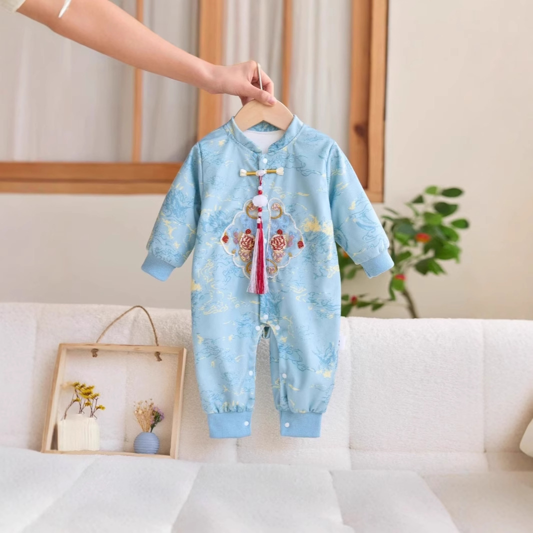 Baby jumpsuit for spring and autumn, double layered pure cotton, Chinese style, newborn baby clothes for one month, one hundred days, one year old clothes for going out