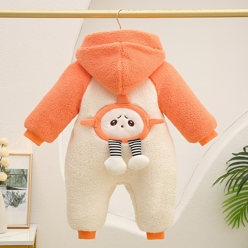 Baby jumpsuit for autumn and winter, thickened with fleece for outdoor hugging, warm baby cotton clothes for winter, and super cute newborn clothes
