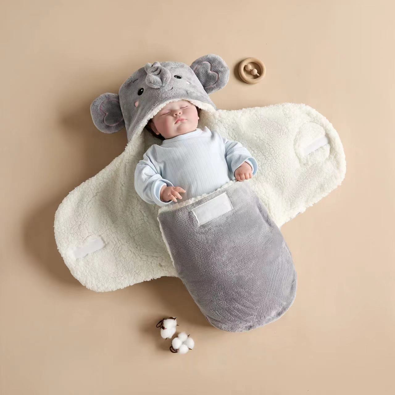 Newborn bag, autumn and winter thick baby hug, sleeping bag, dual-use baby supplies, just born, out of the delivery room bag list Newborn bag, autumn and winter thick baby hug, sleeping bag, dual-use baby supplies, just born, out of the delivery room bag list