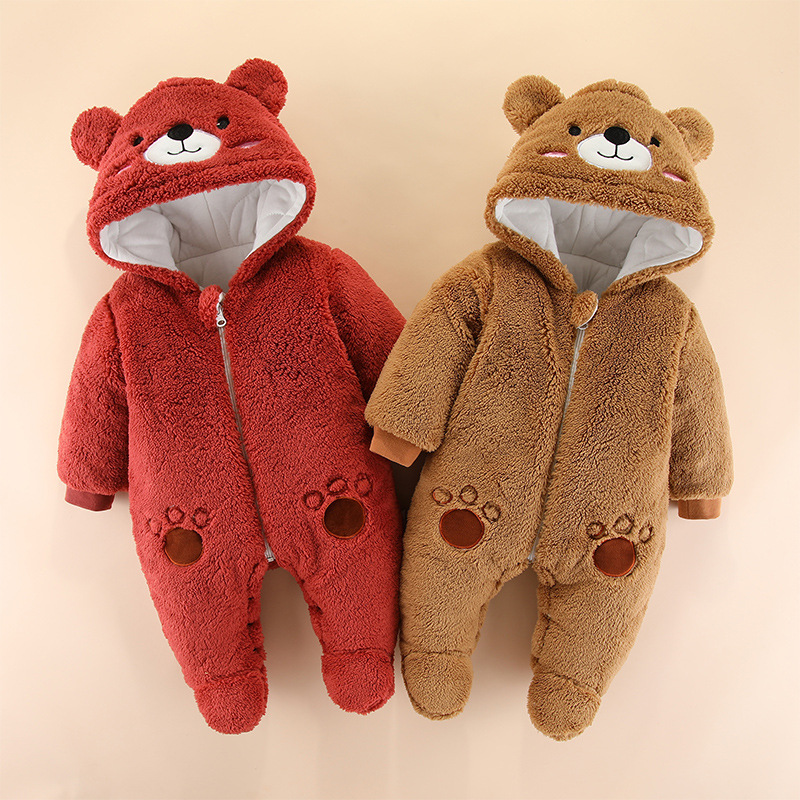 Newborn baby clothes jumpsuit autumn and winter set, internet famous, thick and warm, men's and women's baby outdoor hugging clothes, winter clothing trend