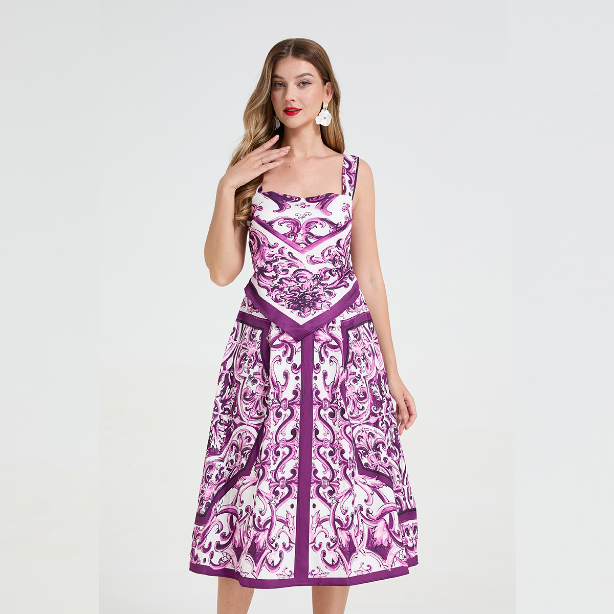 Realistic Baroque style printed positioning fake 2-piece camisole skirt with waist cinching and large swing style dress Realistic Baroque style printed positioning fake 2-piece camisole skirt with waist cinching and large swing style dress