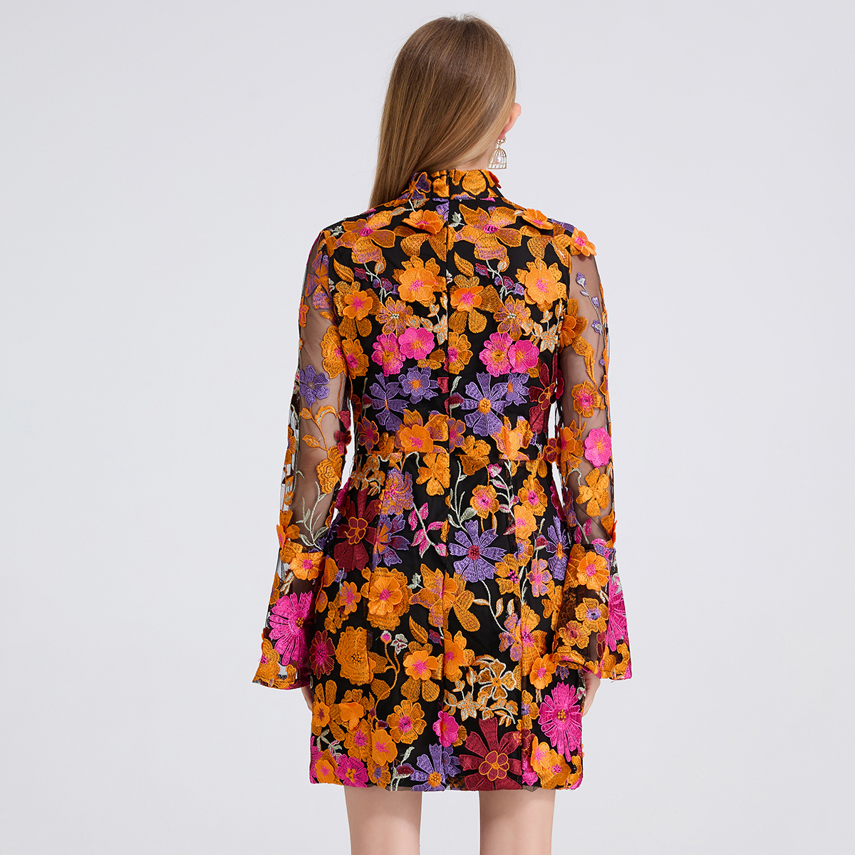 Realistic shooting of autumn and winter heavy industry three-dimensional flower embroidery flower stand collar trumpet long sleeved dress evening dress dress Realistic shooting of autumn and winter heavy industry three-dimensional flower embroidery flower stand collar trumpet long sleeved dress evening dress dress