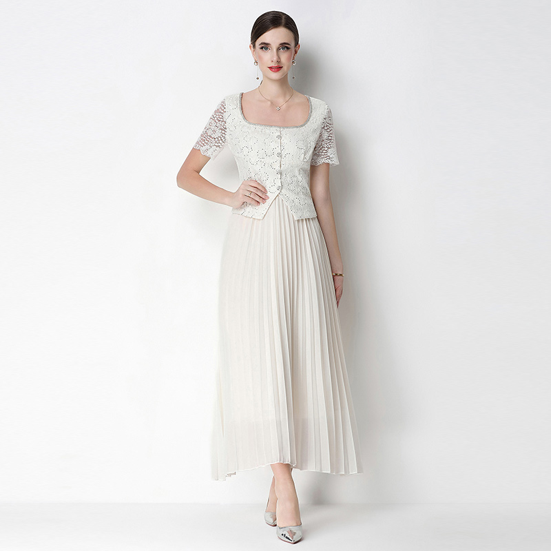 Embroidered heavy industry nail bead square neck versatile top with pleated skirt, fairy like floating skirt Embroidered heavy industry nail bead square neck versatile top with pleated skirt, fairy like floating skirt