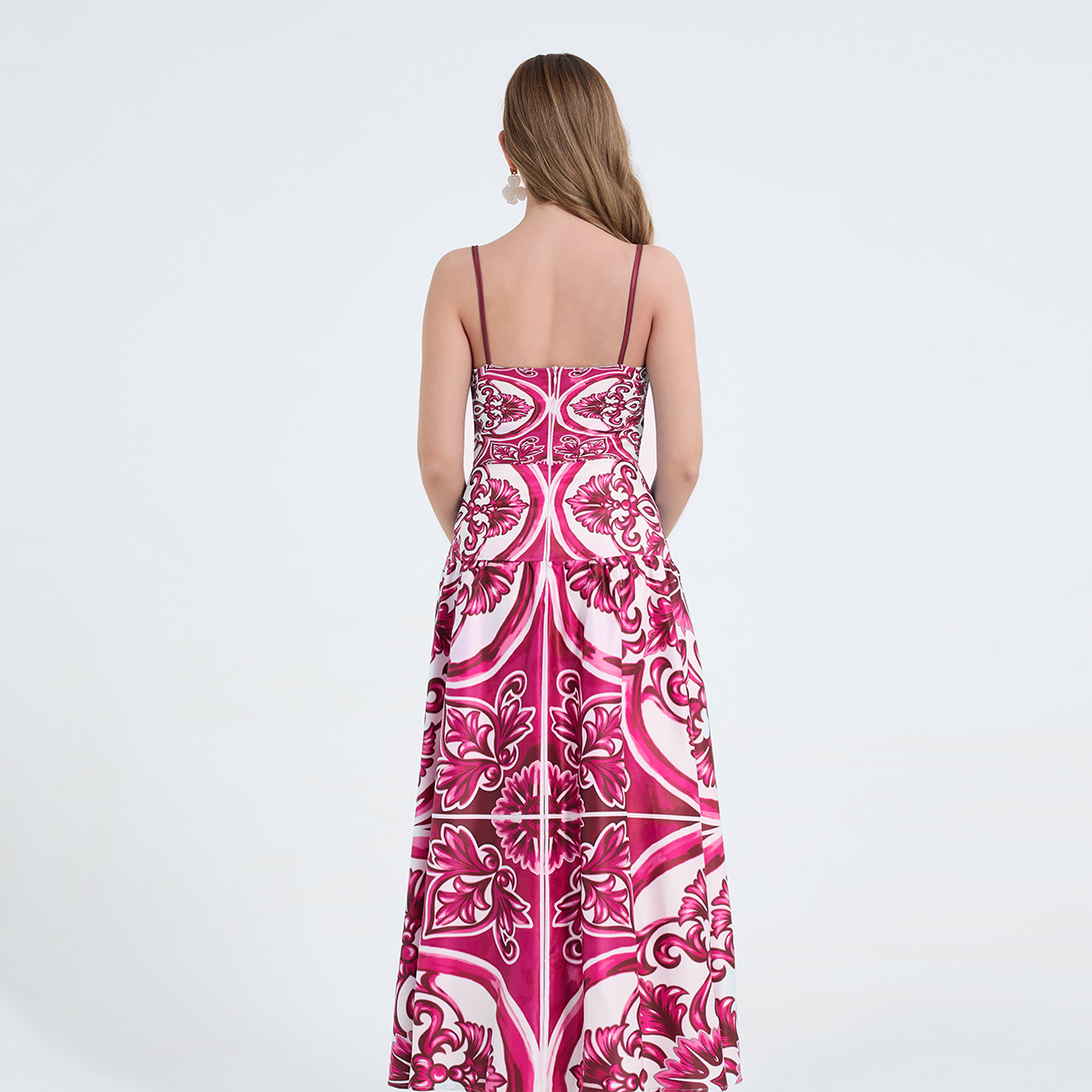 Real shot retro blue and white porcelain positioning printed suspender dress with metal ring buckle shoulder strap, slim fit large swing long skirt Real shot retro blue and white porcelain positioning printed suspender dress with metal ring buckle shoulder strap, slim fit large swing long skirt