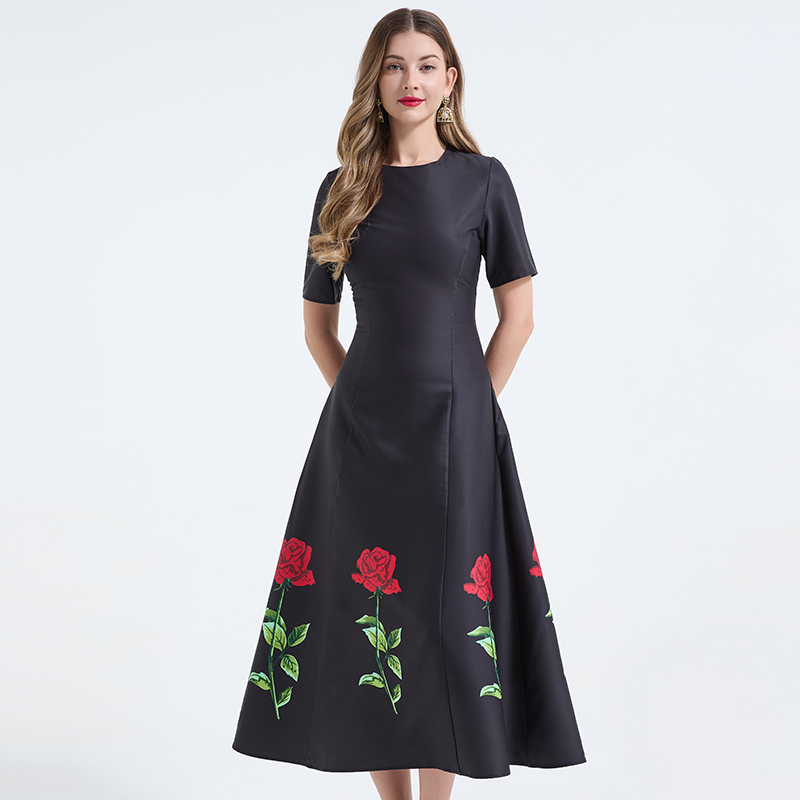 Realistic shooting of European and American style round neck rose print short sleeved slim fit dress with waist cinching dress Realistic shooting of European and American style round neck rose print short sleeved slim fit dress with waist cinching dress