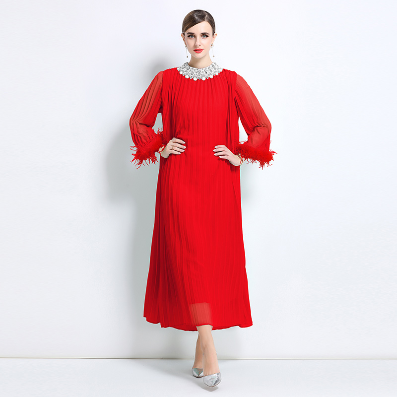 Fashionable Heavy Industry Single Ostrich Feather Inlaid Diamond Collar Crimson Temperament Dress Fashionable Heavy Industry Single Ostrich Feather Inlaid Diamond Collar Crimson Temperament Dress