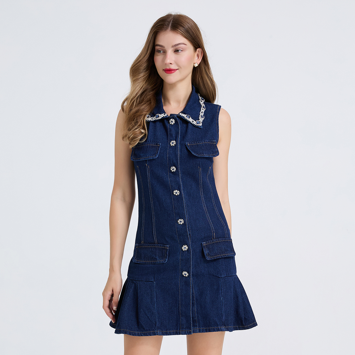 Realistic shooting of heavy industry temperament, French nail drill waist compression pleated denim vest dress, pure cotton slim fit skirt Realistic shooting of heavy industry temperament, French nail drill waist compression pleated denim vest dress, pure cotton slim fit skirt