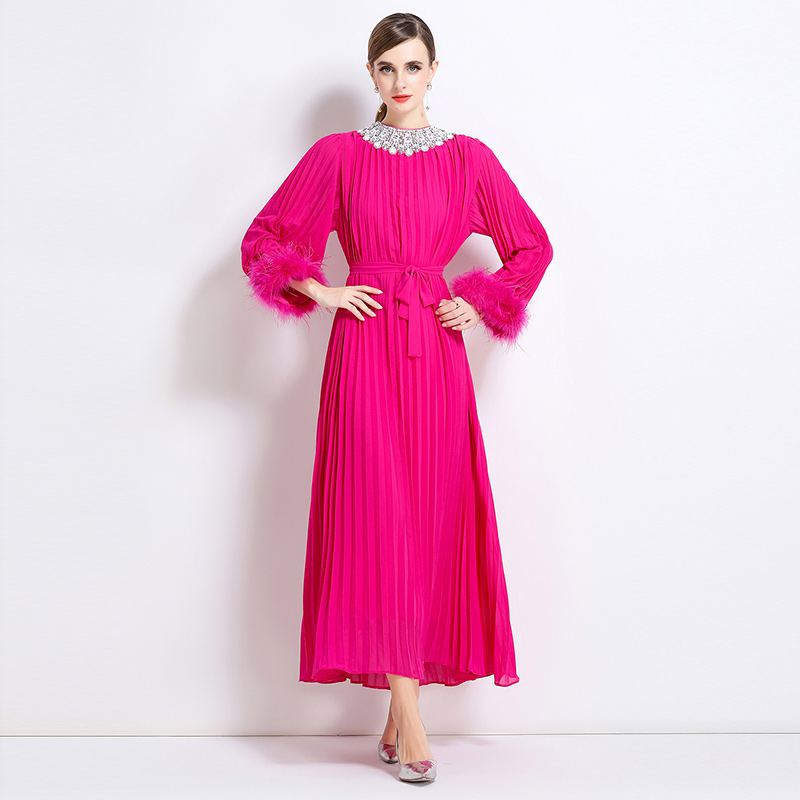 Fashionable Heavy Industry Ostrich Feather Inlaid Diamond Collar Crimson Temperament Dress Fashionable Heavy Industry Ostrich Feather Inlaid Diamond Collar Crimson Temperament Dress
