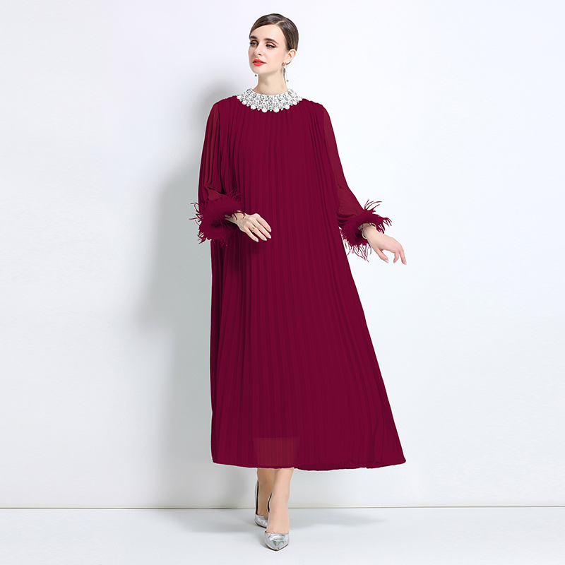 Fashionable Heavy Industry Single Ostrich Feather Inlaid Diamond Collar Crimson Temperament Dress Fashionable Heavy Industry Single Ostrich Feather Inlaid Diamond Collar Crimson Temperament Dress