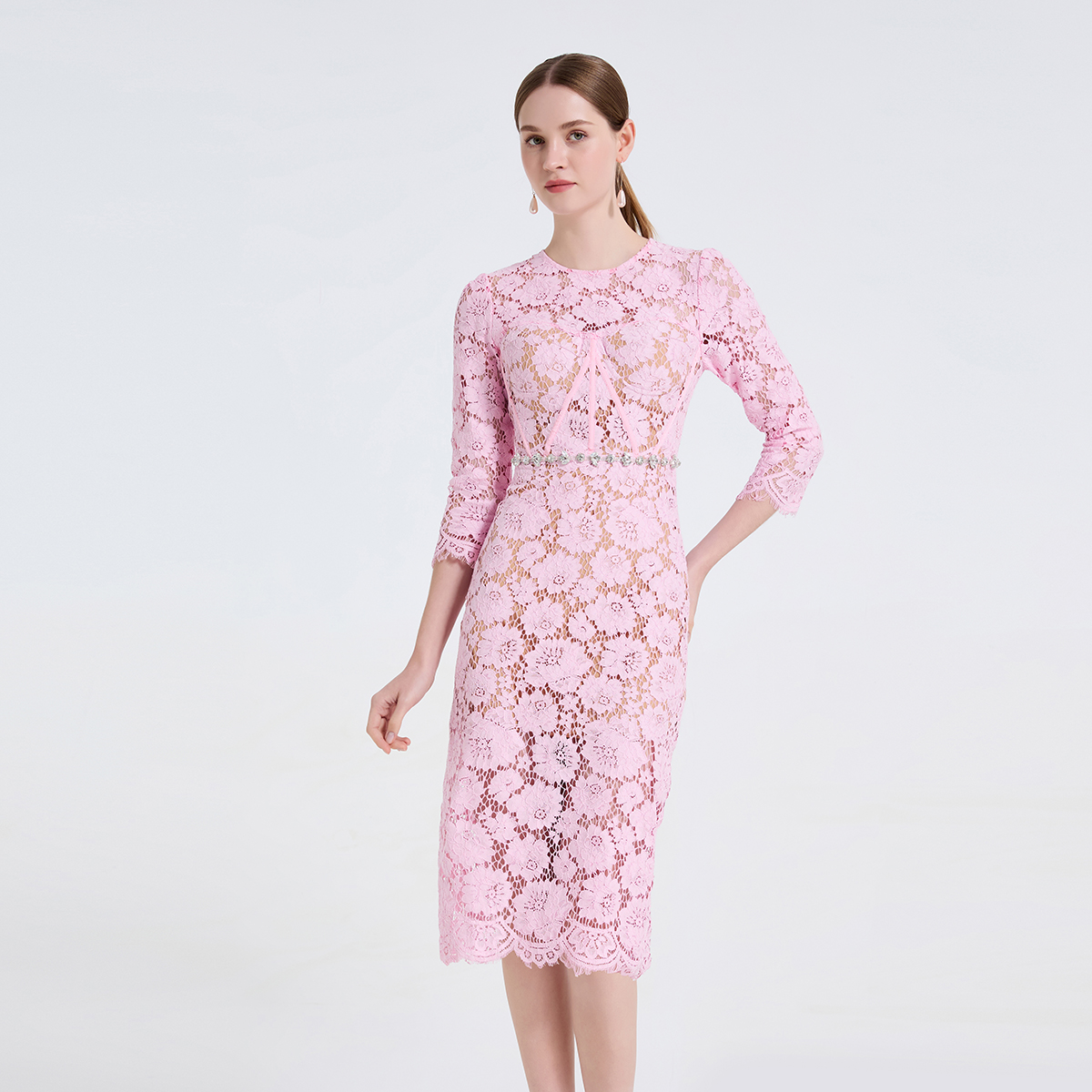 New lace three-dimensional chest cushion fishbone diamond embellished dress with round neck, mid sleeves, slim fit and hip hugging skirt New lace three-dimensional chest cushion fishbone diamond embellished dress with round neck, mid sleeves, slim fit and hip hugging skirt