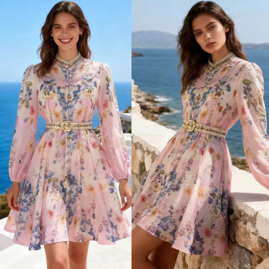 Australian light luxury early autumn new item positioning: printed stand collar lantern sleeves, waist cinching and slimming two-piece dress, short skirt Australian light luxury early autumn new item positioning: printed stand collar lantern sleeves, waist cinching and slimming two-piece dress, short skirt
