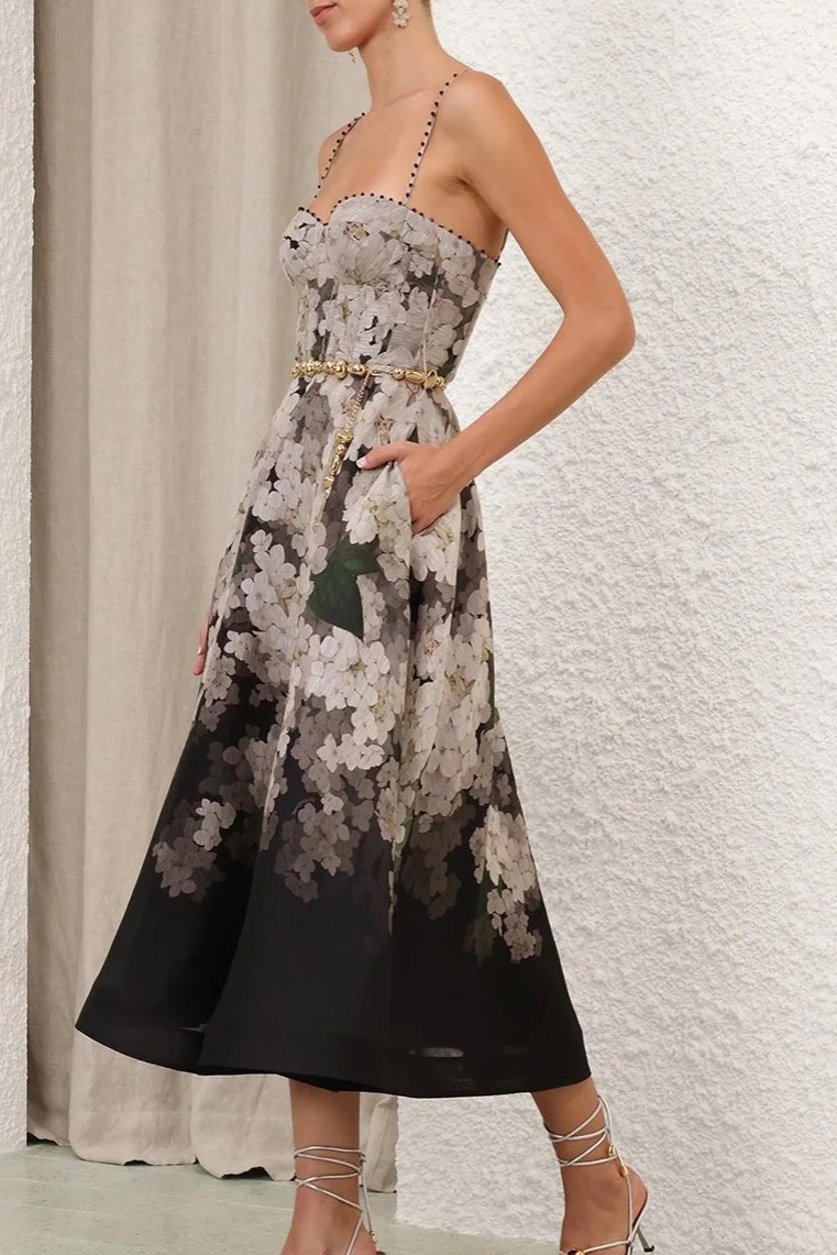 Australian Z-clip light luxury heavy industry nail bead floral fine suspender skirt Valiant tea break long dress suspender skirt Australian Z-clip light luxury heavy industry nail bead floral fine suspender skirt Valiant tea break long dress suspender skirt